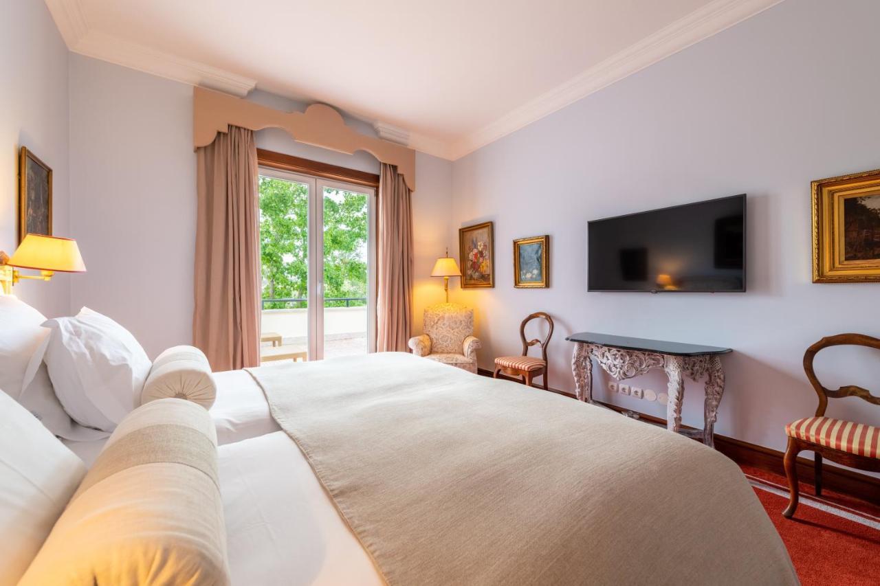 Pestana Palace Lisboa Hotel & National Monument - The Leading Hotels Of The World Екстериор снимка A room at the hotel