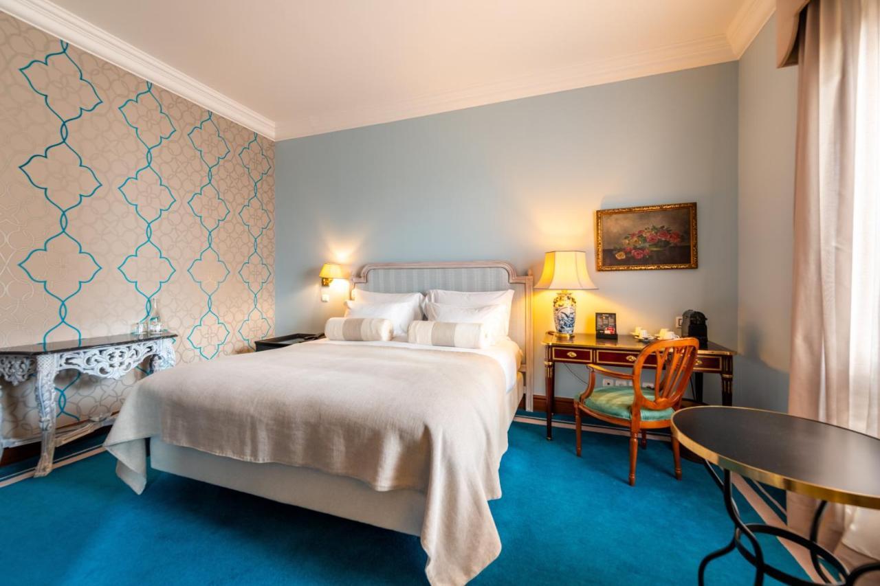 Pestana Palace Lisboa Hotel & National Monument - The Leading Hotels Of The World Екстериор снимка A room at the hotel