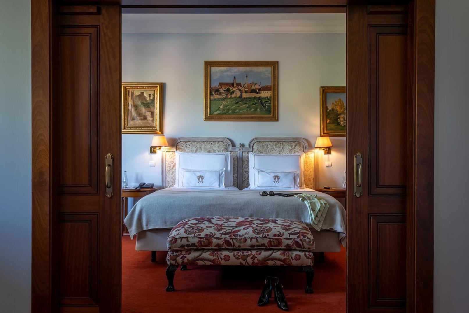 Pestana Palace Lisboa Hotel & National Monument - The Leading Hotels Of The World Екстериор снимка A bedroom at the hotel