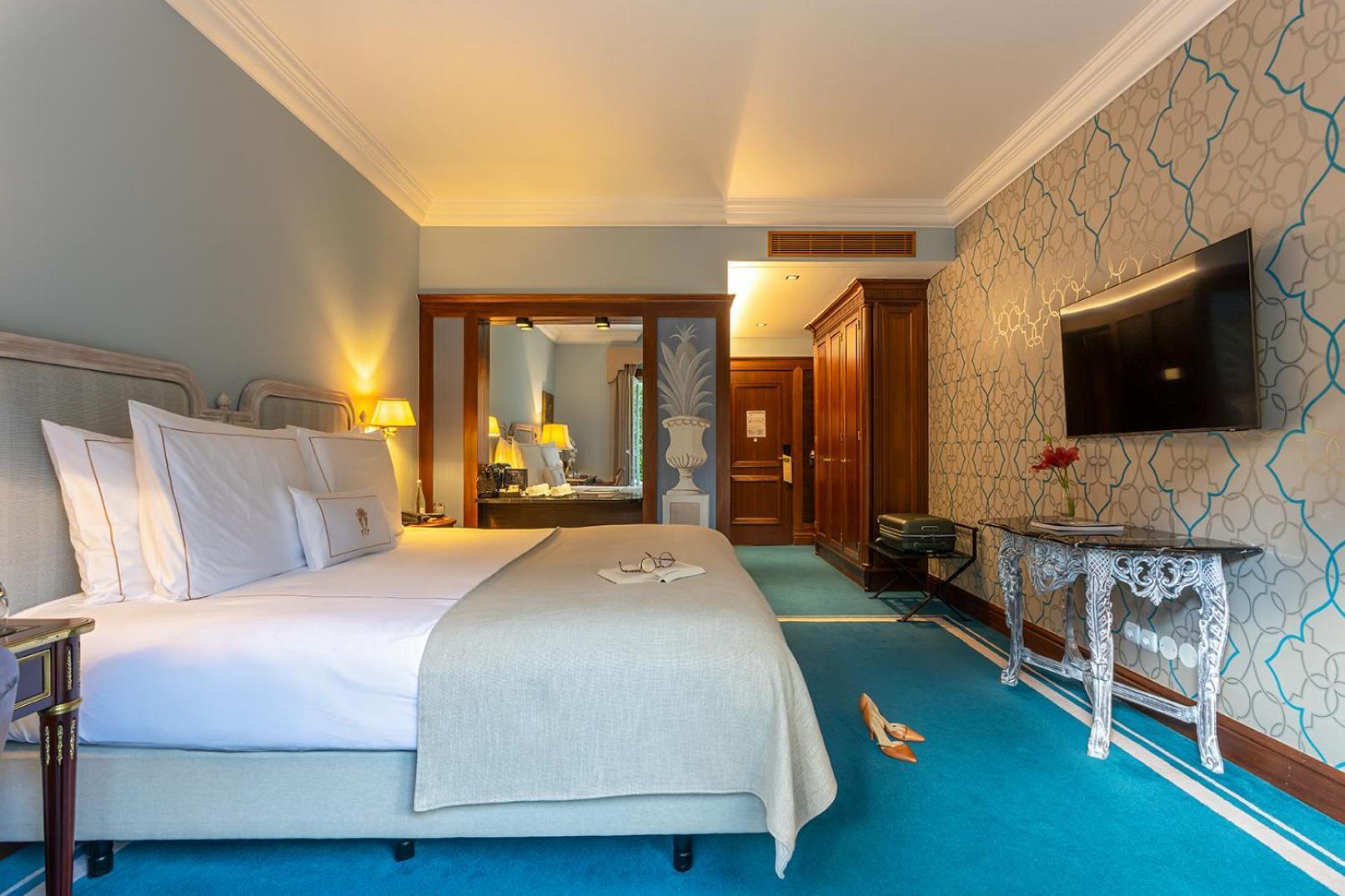 Pestana Palace Lisboa Hotel & National Monument - The Leading Hotels Of The World Екстериор снимка A room at the hotel