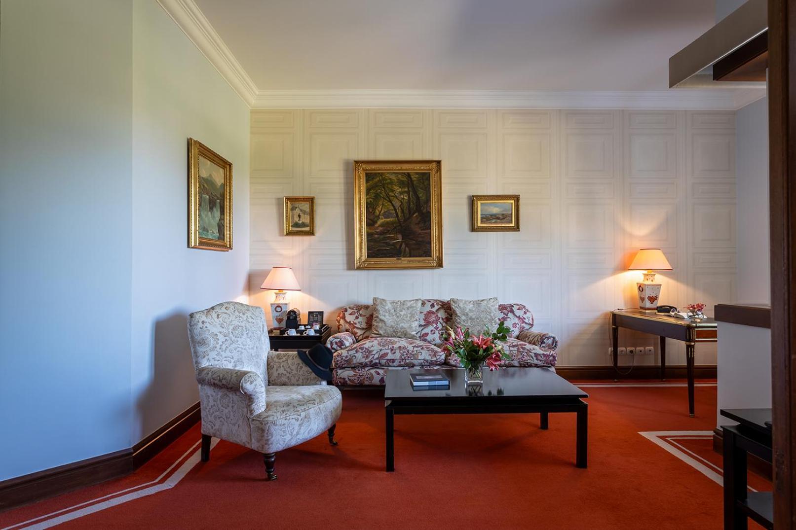 Pestana Palace Lisboa Hotel & National Monument - The Leading Hotels Of The World Екстериор снимка The living room of the suite