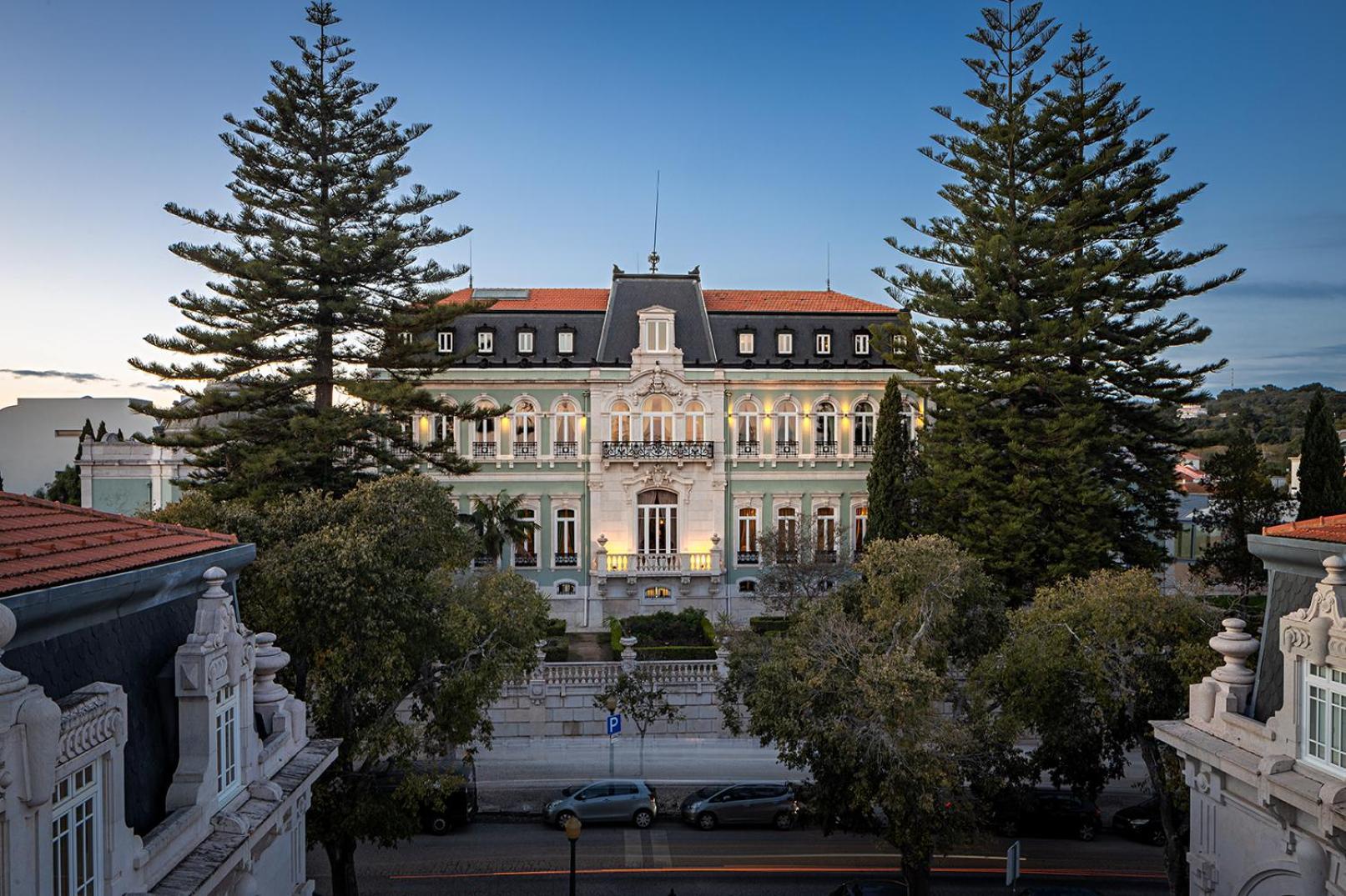 Pestana Palace Lisboa Hotel & National Monument - The Leading Hotels Of The World Екстериор снимка The Hotel Estoril Sol, where the 1987 contest was held.