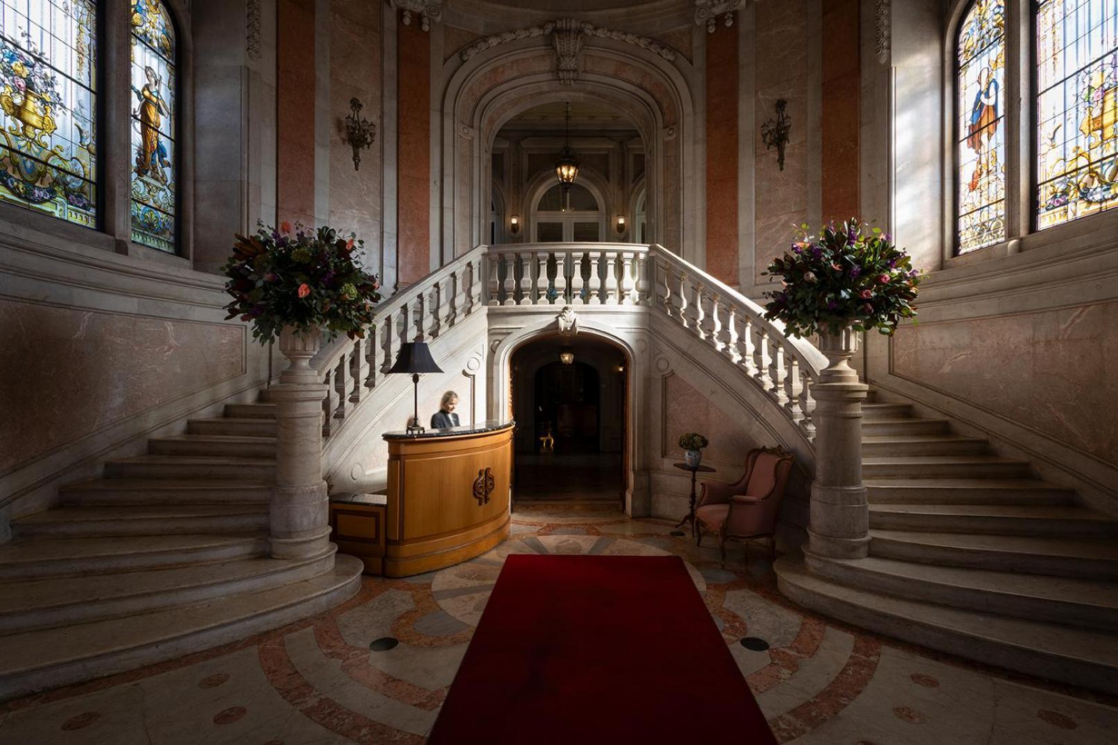 Pestana Palace Lisboa Hotel & National Monument - The Leading Hotels Of The World Екстериор снимка The entrance of the university