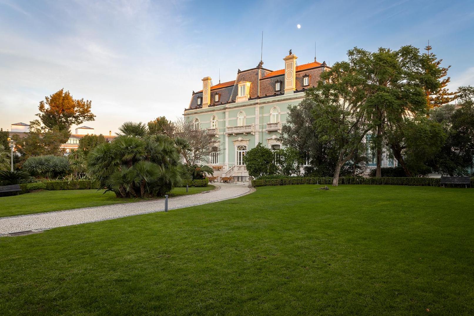 Pestana Palace Lisboa Hotel & National Monument - The Leading Hotels Of The World Екстериор снимка The Westin Athens
